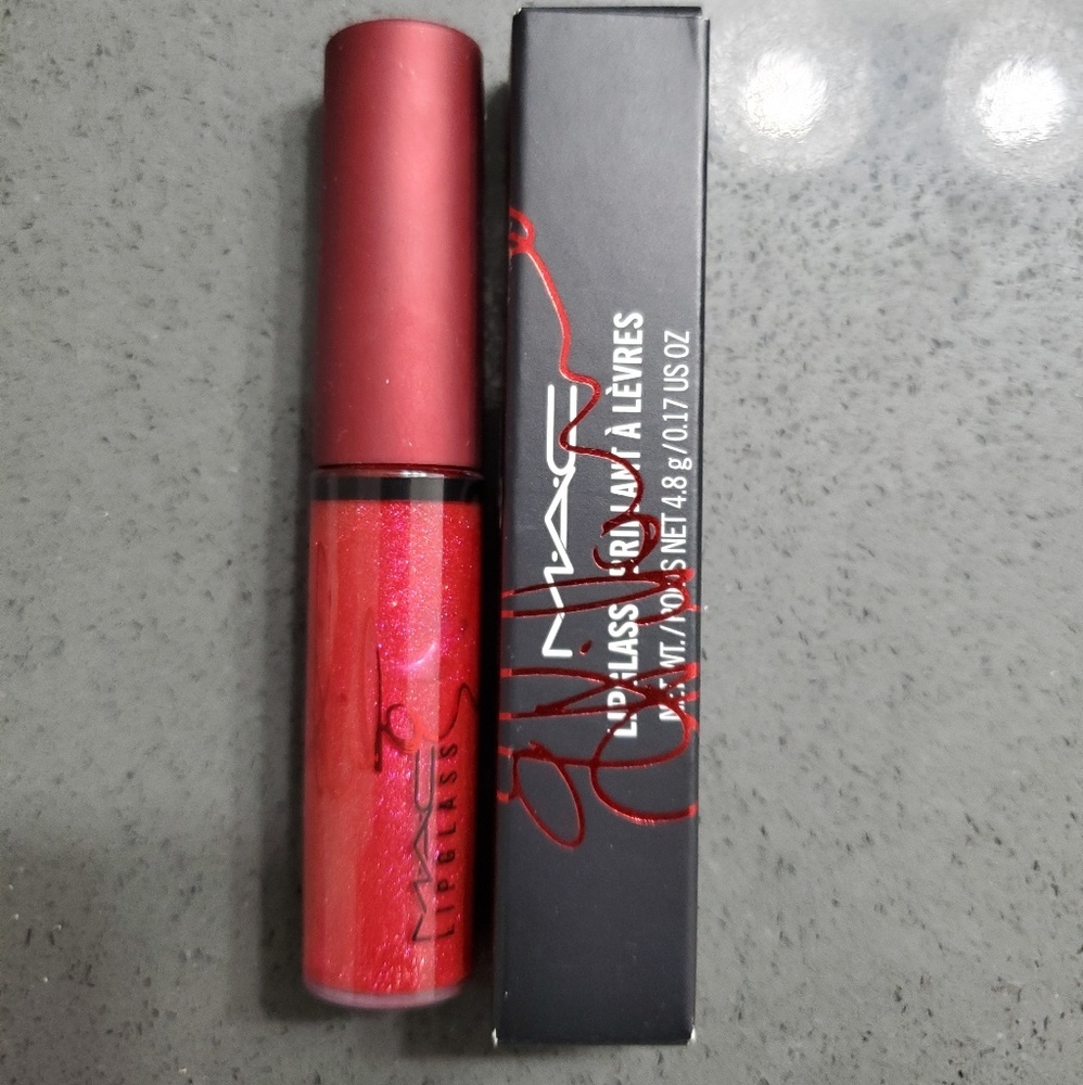 MAC Rihanna Lipgloss
